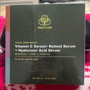 Tree of Life Total Skin Reset Trio pack, vitamin C serum/Retinol/Hyaluronic Acid